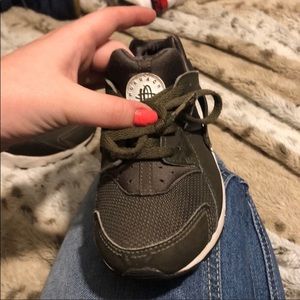 Huaraches 2 pair little boys 12.